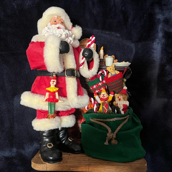 Kirkland Fabric Mache Santa - Picture 4 of 4